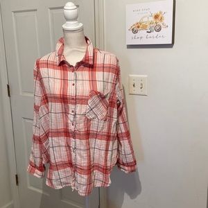 Women’s long sleeve button up shirt